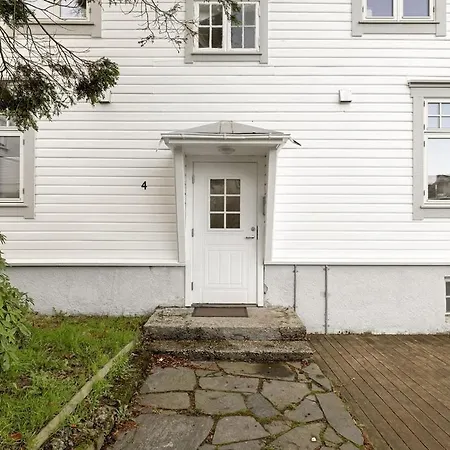 One Bedroom, Ev-charging, Walk-in Closet, Garage *